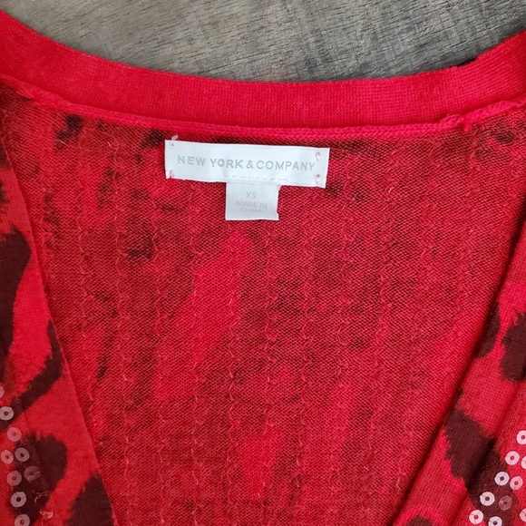 NWOT NY&C Red Leopard Sequin Sweater XS - Picture 4 of 5